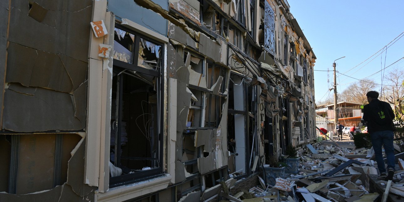 Ο καθηγητής Ατσαλάκης στο iefimerida: Η ρωσική οικονομία σε συμπληγάδες -Η «πολεμική μηχανή» κρατάει, αλλά οι αντοχές εξαντλούνται