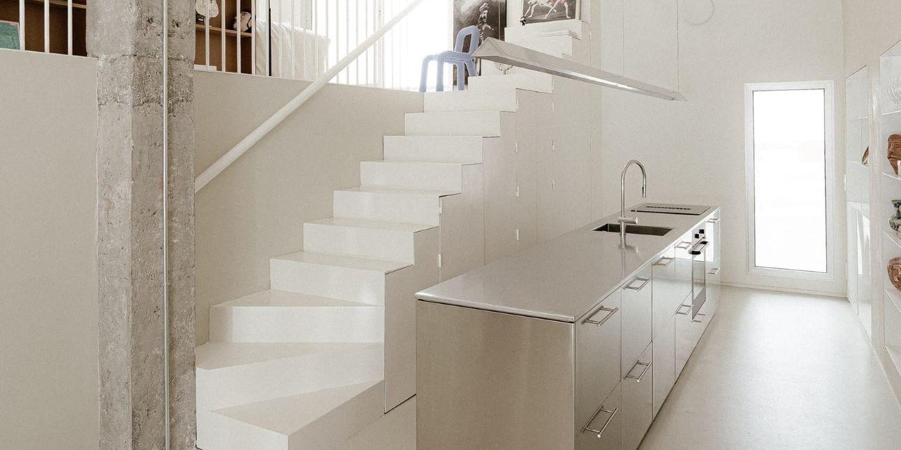 Πώς ένα μικρό σπίτι γίνεται πιο λειτουργικό με έξυπνο design -Η μεταμόρφωση ενός διαμερίσματος στη Μαδρίτη