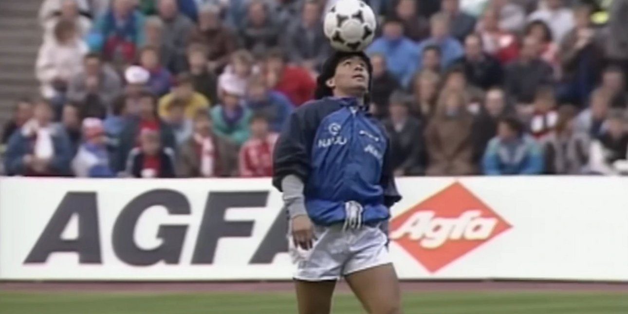 «Live is life»: 37 χρόνια από το αλησμόνητο «ζέσταμα» του Ντιέγκο Μαραντόνα