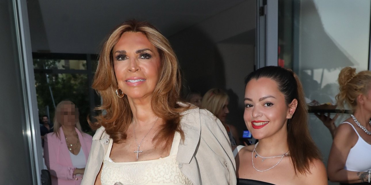 Μιμή και Μαριτίνα Ντενίση επιλέγουν ολόσωμα μαγιό για το φετινό καλοκαίρι -Σε διαφορετικό στιλ, το ίδιο κομψά