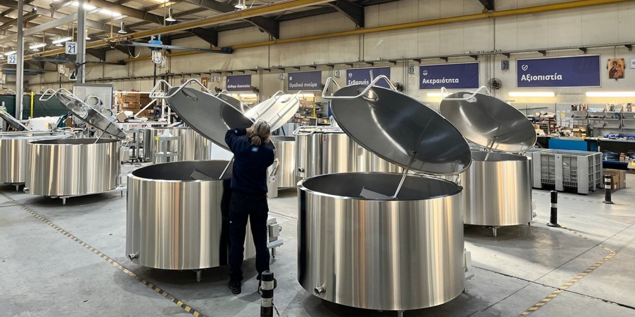 Milkplan: Ποια είναι η εταιρεία από το Κολχικό Λαγκαδά που εξάγει κτηνοτροφικό εξοπλισμό σε 110 χώρες