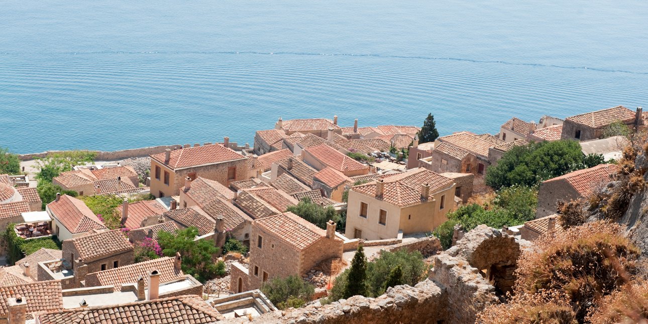 Τριήμερο Πρωτομαγιάς: Οι τιμές για 2 διανυκτερεύσεις σε 46 περιοχές -Πιο δημοφιλείς οι παραθαλάσσιοι προορισμοί