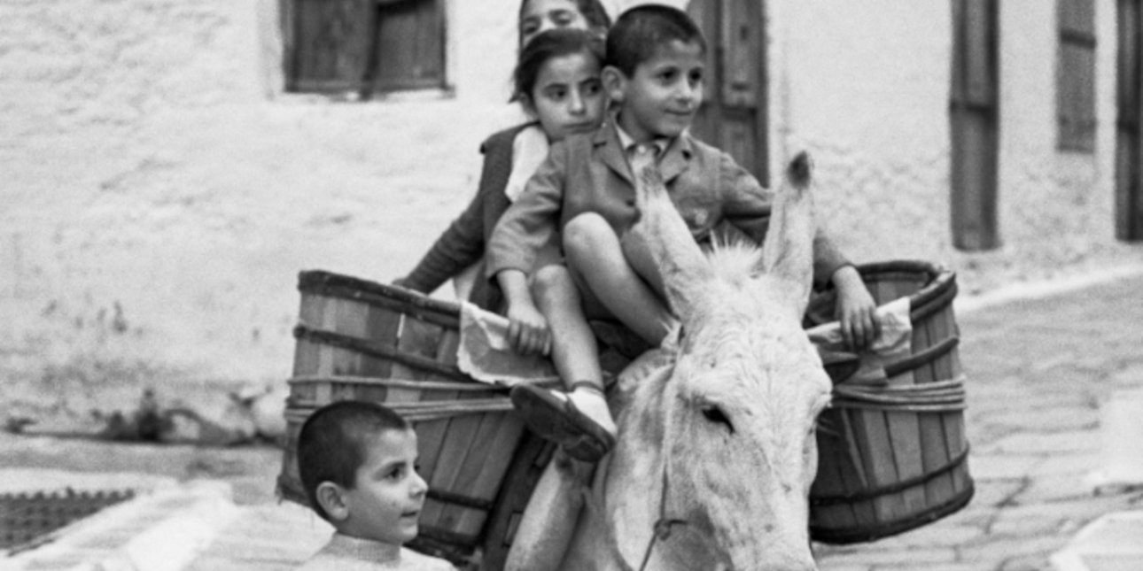 Φωτογραφίες από το Αιγαίο του '60 με τον φακό του Αμερικανού Robert McCabe: Αυθεντικοί άνθρωποι, ανεπιτήδευτο τοπίο