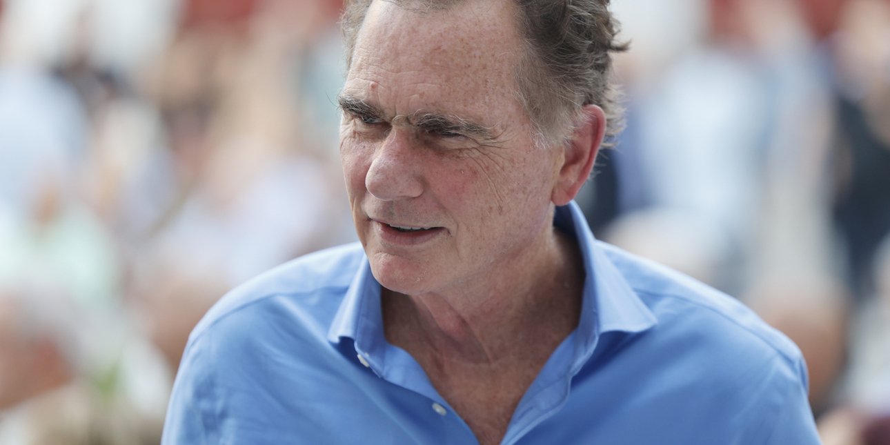 Ν. Παπανδρέου: Ζοφερό πρόβλημα τα κινητά στα σχολείοα, είναι ο «ελέφαντας στο δωμάτιο»