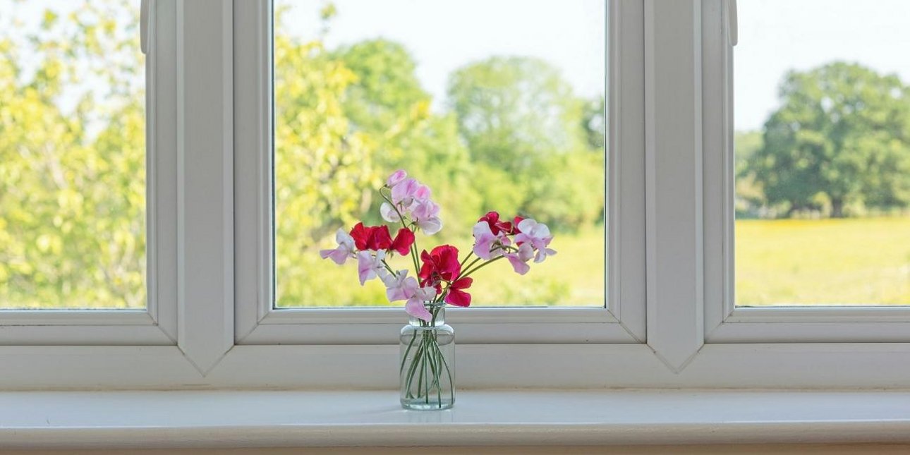 Πεντακάθαρα τζάμια στο σπίτι με την πρώτη προσπάθεια -Το απλό κόλπο για να πείτε «αντίο» σε γραμμές και σημάδια