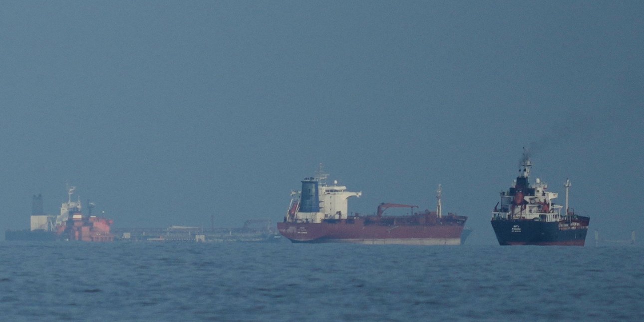 Το Ιράν έβαλε σε «μαύρη λίστα» 45 δεξαμενόπλοια στα Στενά του Ορμούζ -Ανάμεσά τους και ελληνικά