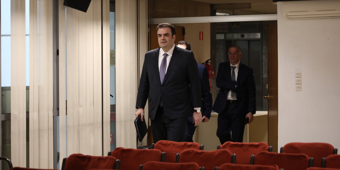 Πιερρακάκης για νέα μέτρα: Πάνω από τον στόχο το πλεόνασμα -Ο επιπλέον δημοσιονομικός χώρος επιστρέφει στους πολίτες