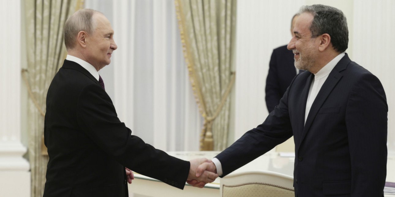 Ο Αραγτσί ενημερώνει σήμερα τον Πούτιν για τις ειρηνευτικές συνομιλίες στη Μέση Ανατολή
