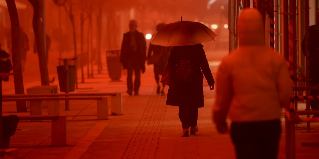 Γιατί πνίγηκαν Κρήτη και Κυκλάδες με πάνω από 1000μg αφρικανικής σκόνης για 7 ώρες -Ο Κ. Λαγουβάρδος εξηγεί στο iefimerida