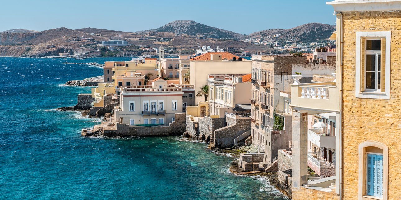 «Το κρυφό ανεκτίμητο διαμάντι»: Υμνοι από διεθνή μέσα​​​​​​​​​​​ για ελληνικό νησί -Κομψότητα, φύση, γαστρονομία