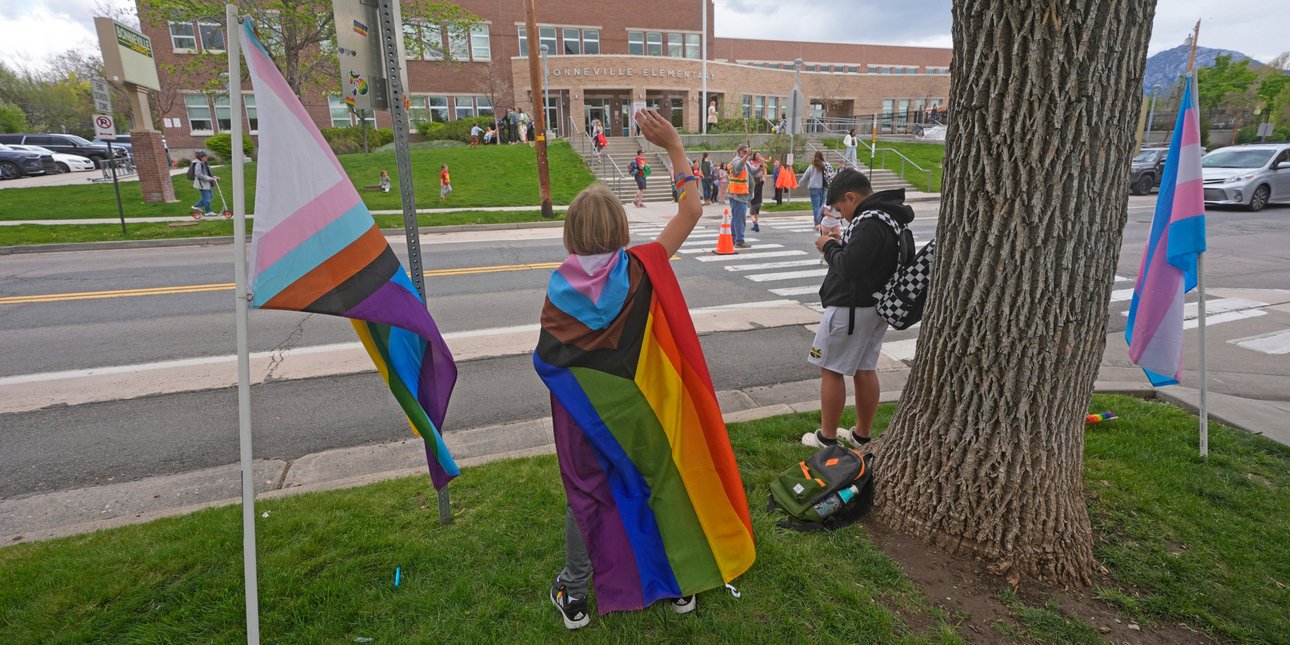 ΗΠΑ: Το Υπουργείο Παιδείας τερματίζει συμφωνίες για την προστασία των τρανς μαθητών σε σχολεία