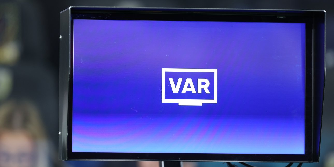 Ινδονησία: Το μυστήριο με το VAR που δεν είχε… διαιτητές και η απόφαση που άλλαξε τα πάντα [βίντεο]