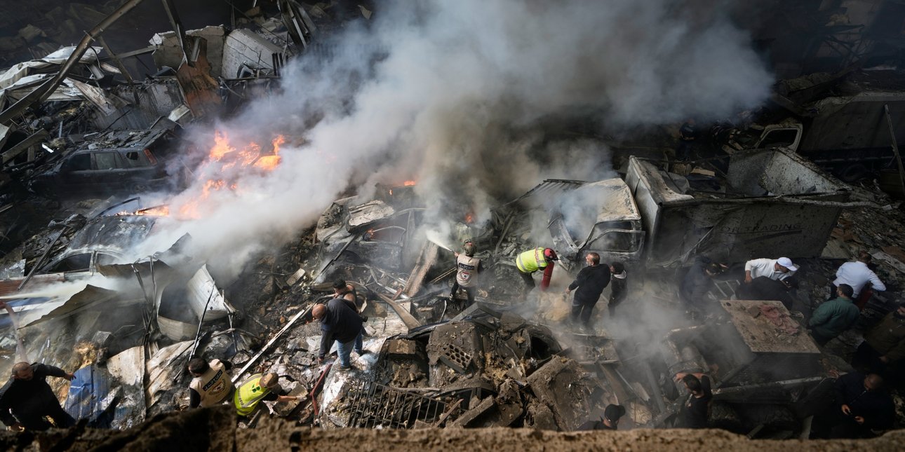 Μέση Ανατολή: Βομβαρδισμένο τοπίο ο Λίβανος -Τουλάχιστον 254 νεκροί, εγκλωβισμένοι κάτοικοι σε σπίτια
