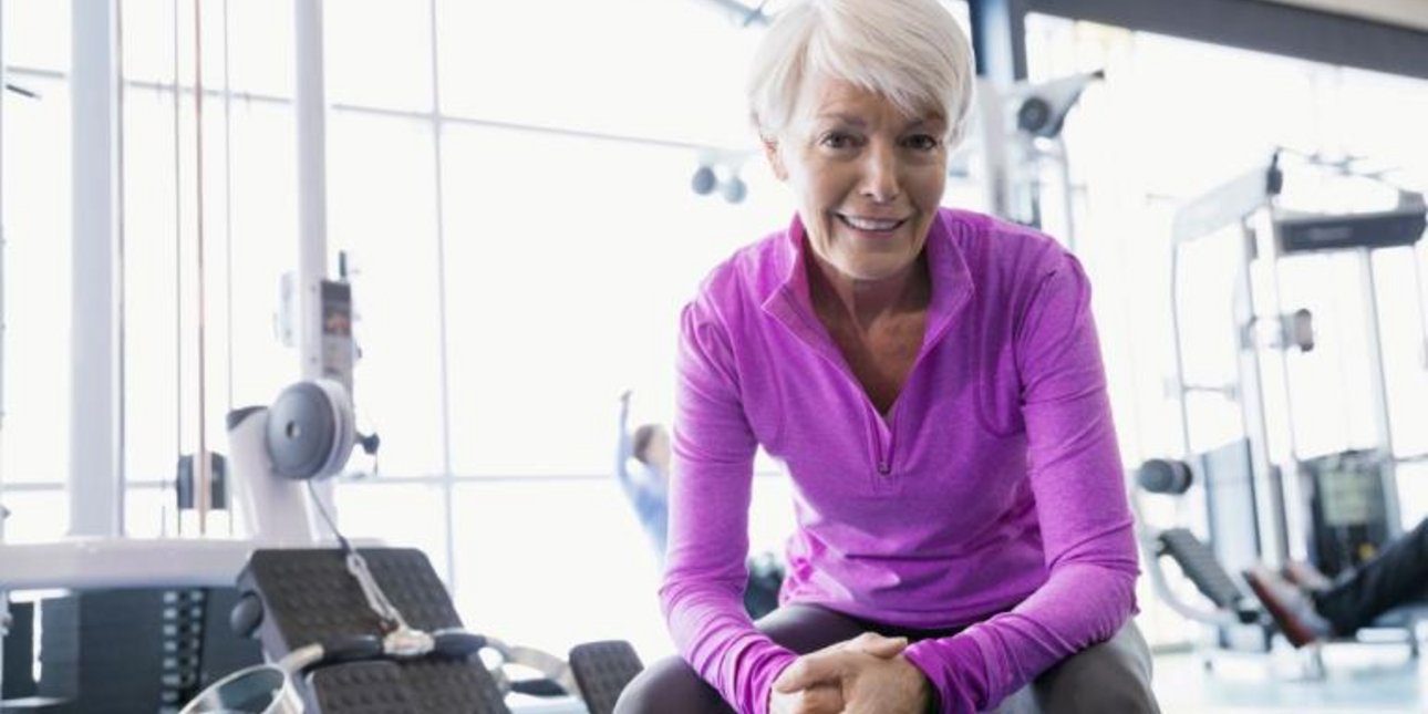 Η μία άσκηση που κάνει τη διαφορά στις ώριμες ηλικίες, σύμφωνα με personal trainer