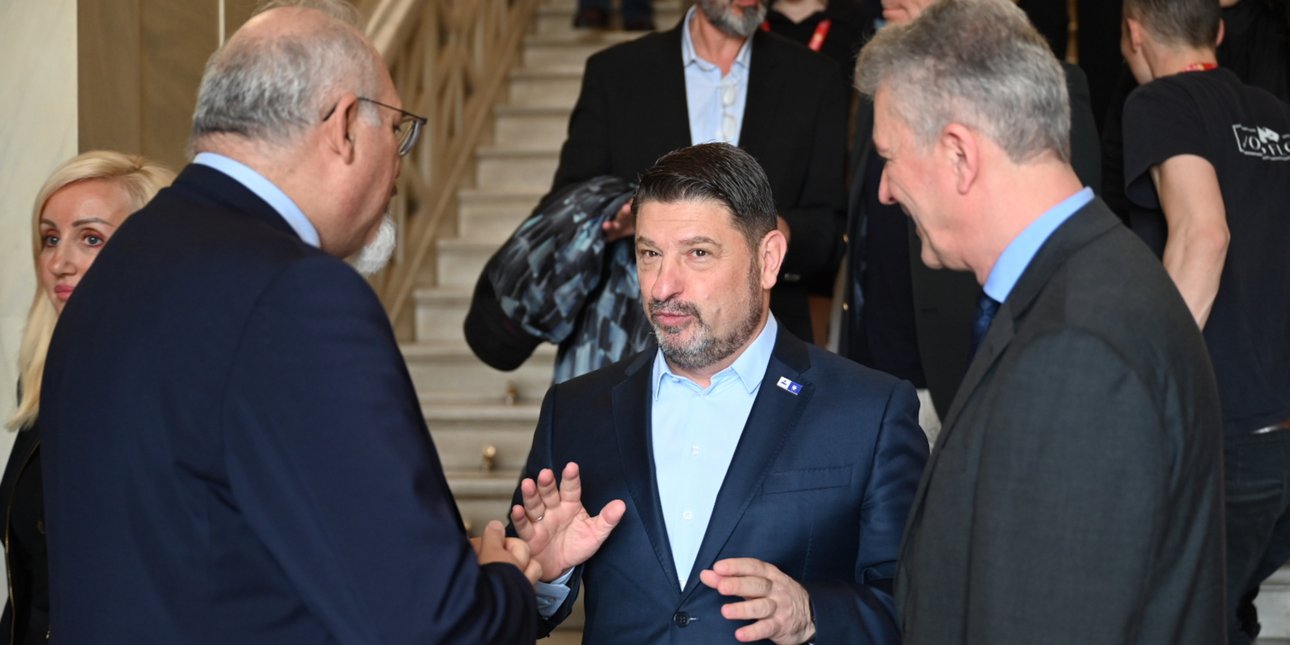 O N.Χαρδαλιάς απένειμε διπλώματα σε παιδιά από το Παιδικό Πανεπιστήμιο: Η εκπαίδευση δεν σταματά στο σχολείο