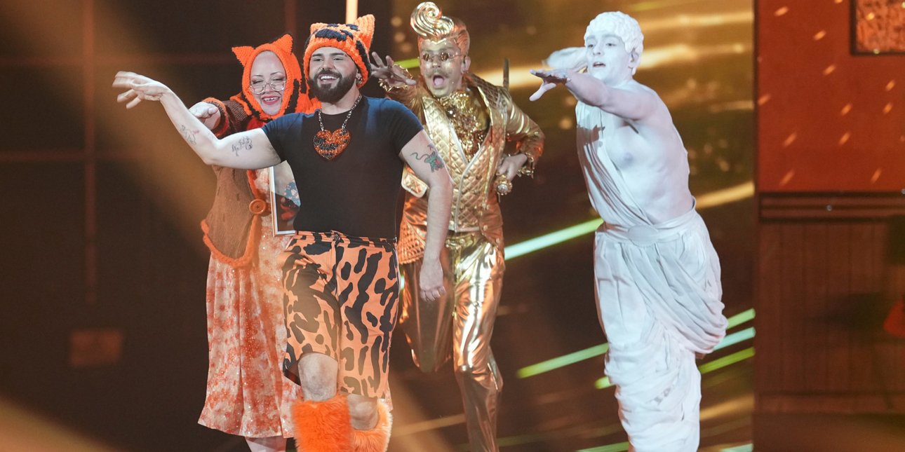 Eurovision 2026: H εκρηκτική εμφάνιση του Akylas στον ημιτελικό -Το «Ferto» κέρδισε το κοινό στη Βιέννη [βίντεο]