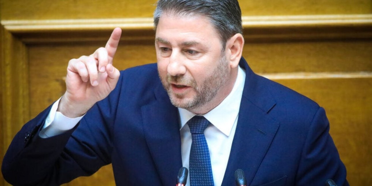 Πώς απαντά το ΠΑΣΟΚ στην επέλαση Τσίπρα -Η επίθεση Ανδρουλάκη για «συμφέροντα» και «χορηγούς»
