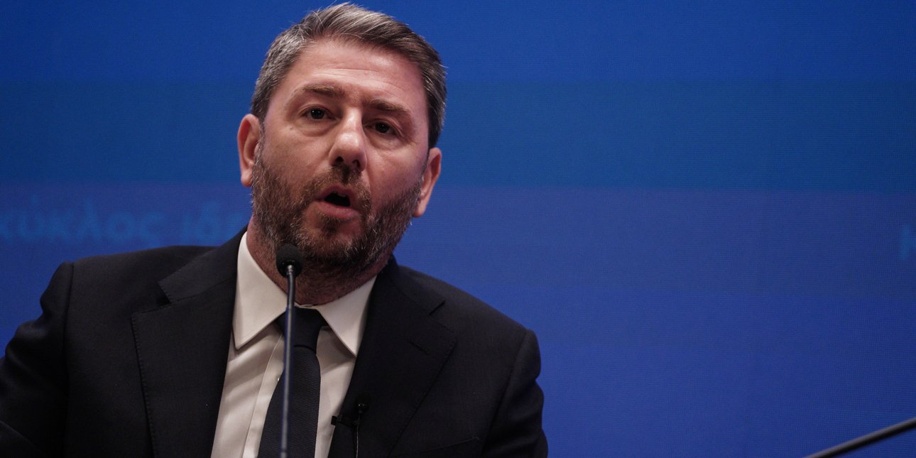 ΠΑΣΟΚ: Περιμένουν με αγωνία το νέο κόμμα Τσίπρα -Το «όχι» στον Στουρνάρα για την ΤτΕ έφερε αμηχανία στα στελέχη