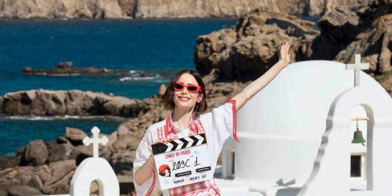 Η τελευταία σεζόν του «Emily in Paris» και τα γυρίσματα στη Μύκονο -Το love story στη διάσημη σειρά του Netflix