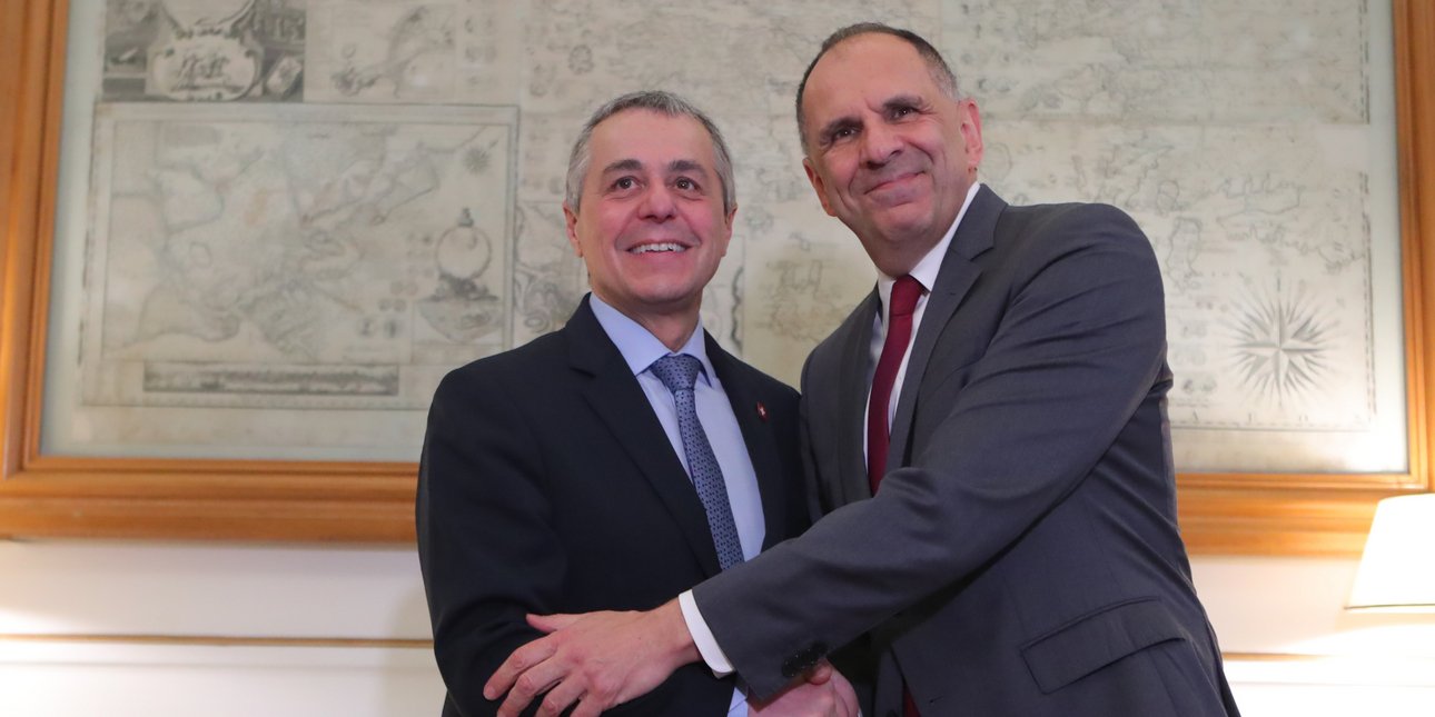 Η εμβάθυνση των σχέσεων σε επενδύσεις και μεταναστευτικό, στην συνάντηση του Γεραπετρίτη με τον Ελβετό ΥΠΕΞ