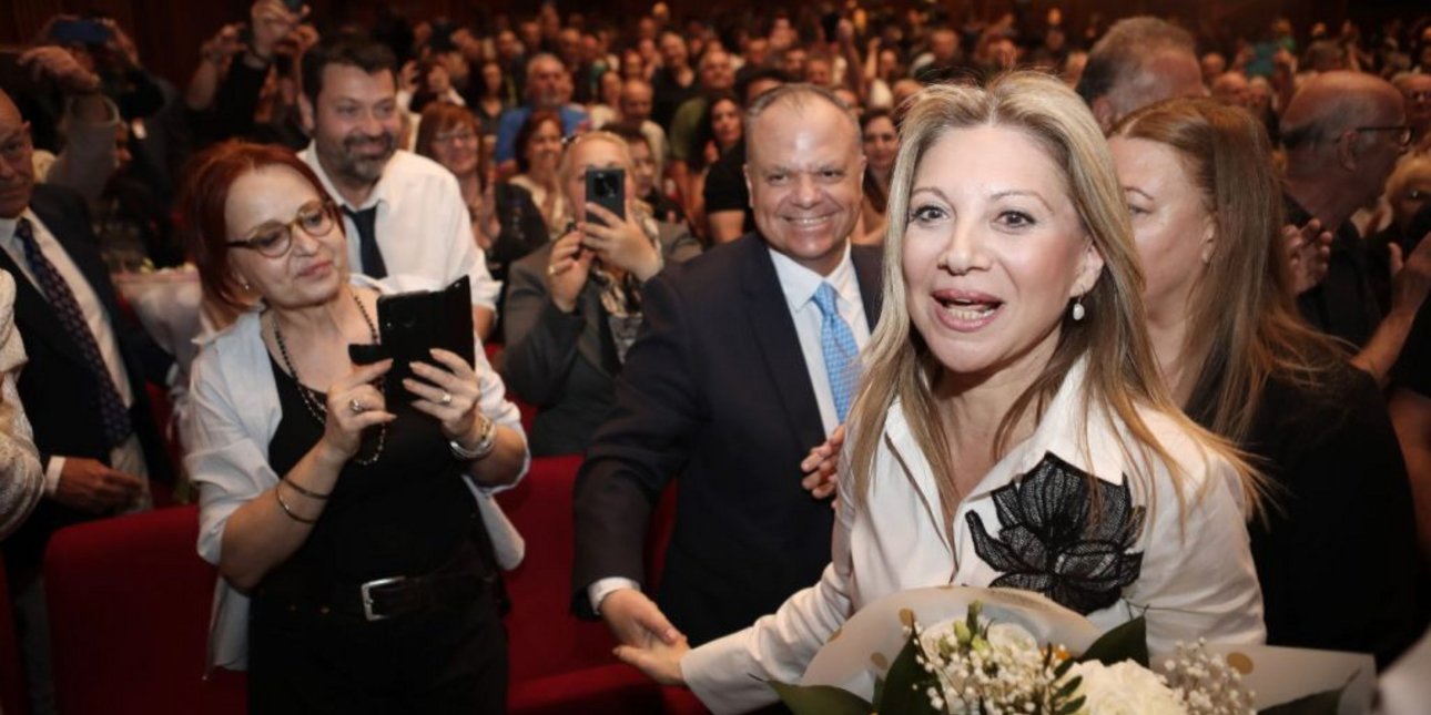 Στο «Ολύμπιον» περιμένοντας την Καρυστιανού -Το παρασκήνιο της χθεσινής εκδήλωσης [εικόνες]
