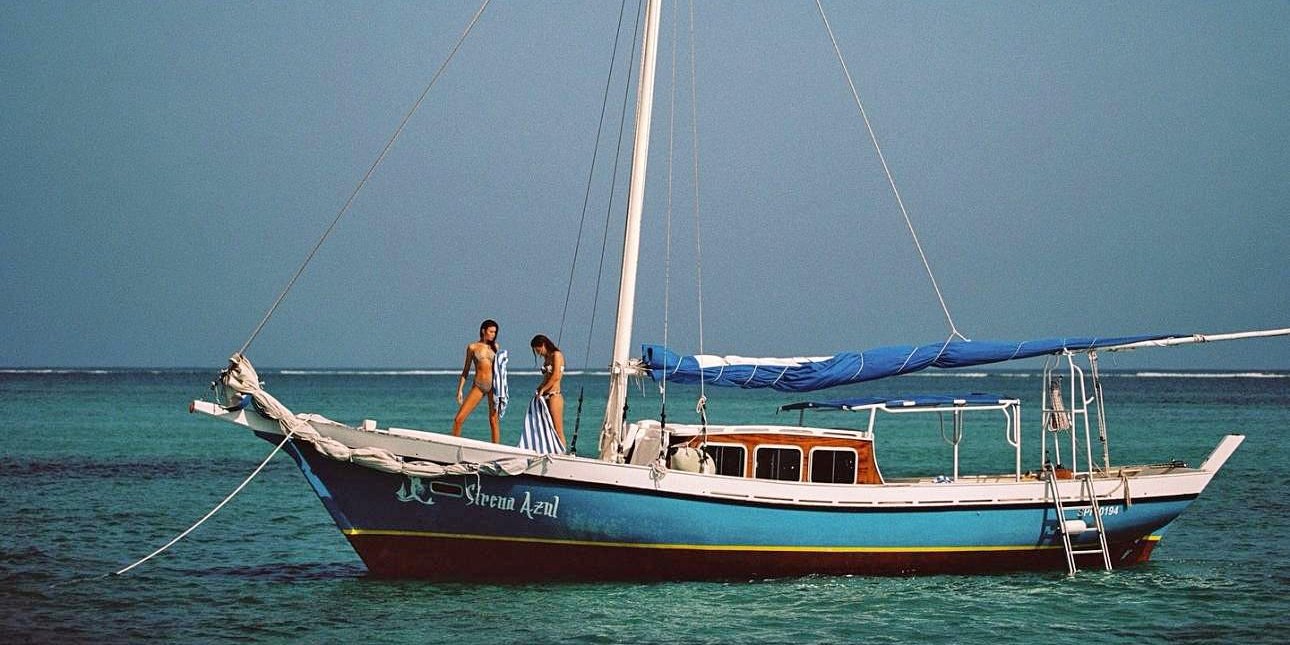 Τα μαγιό που κολακεύουν τις γυναίκες με μικρό στήθος -Τι πρέπει να προσέξετε