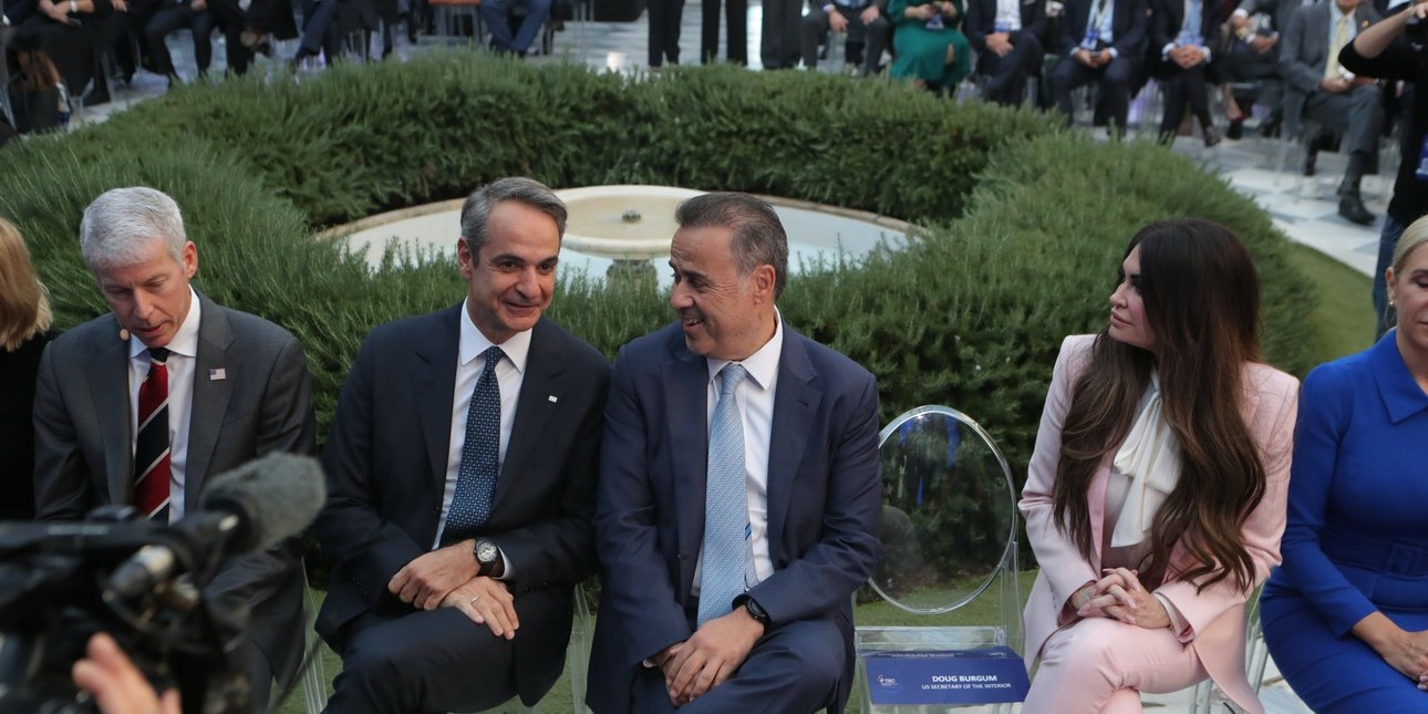 Κάθετος Διάδρομος: Τα σήματα Μητσοτάκη-Παπασταύρου και οι επόμενες κινήσεις