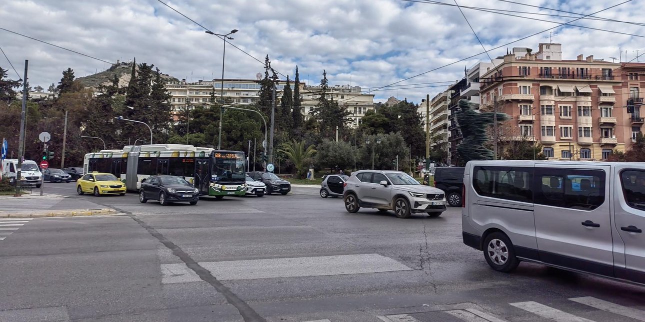 Αυτός είναι ο μεγάλος γρίφος της Αθήνας -Θα με γράψουν για κόκκινο αν υπάρχει τροχονόμος και κάμερα;