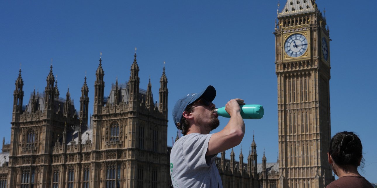 18 Dead, 35°C in London: Western Europe's Heat Dome Spares Greece — For Now