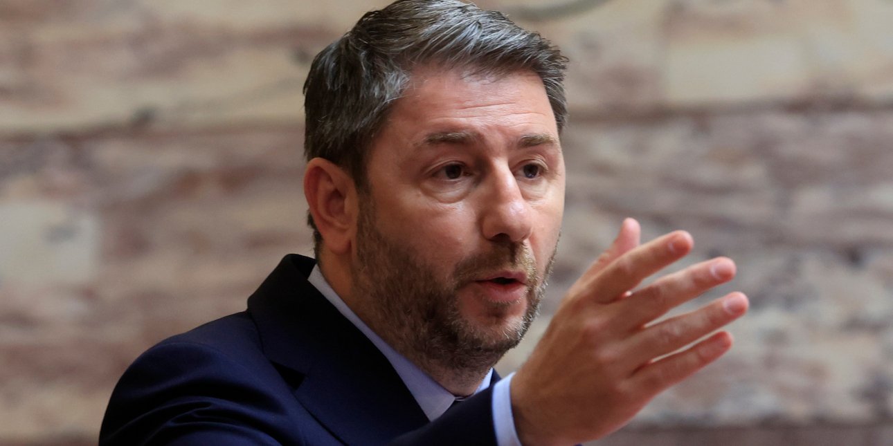 ΠΑΣΟΚ: Δεν θα ψηφίσει καμία πρόταση της κυβέρνησης για Συνταγματική Αναθεώρηση -Οι προτάσεις αναλυτικά