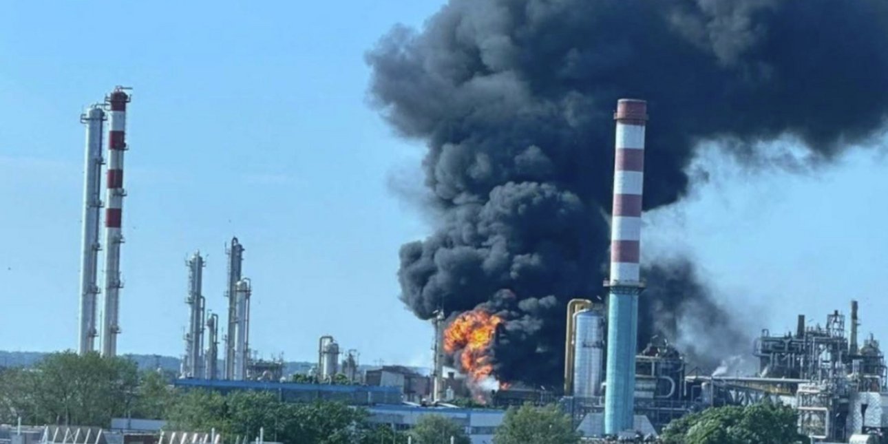 Έκρηξη και πυρκαγιά στο μεγαλύτερο πετροχημικό εργοστάσιο της Ουγγαρίας -Ένας νεκρός και  τουλάχιστον 9 σοβαρά τραυματίες