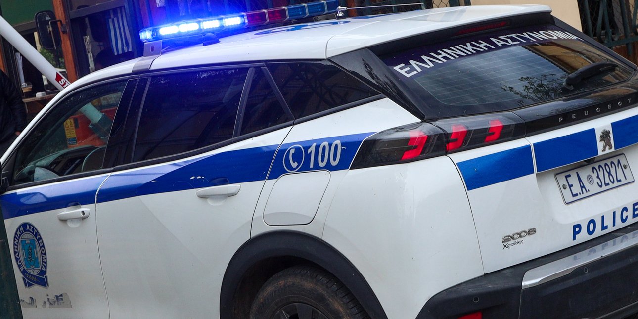 Θεσσαλονίκη: Ανήλικη περιφερόταν μόνη στο κέντρο της πόλης - Χειροπέδες στον 25χρονο πατέρα της