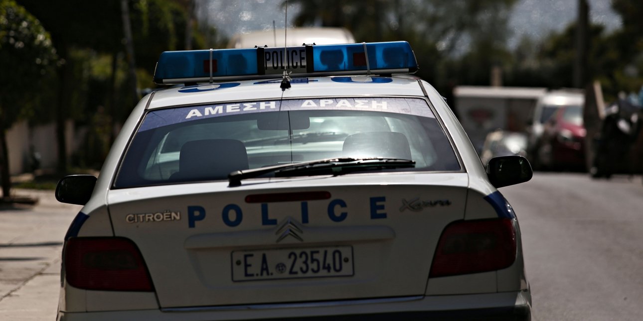 «Κοσμήματα, ρολόγια, λίρες, βάλ' τα στη σακούλα»: Διάλογοι-σοκ απατεώνων με παιδί για να κλέψουν το σπίτι -Εξαρθρώθηκε και άλλη συμμορία