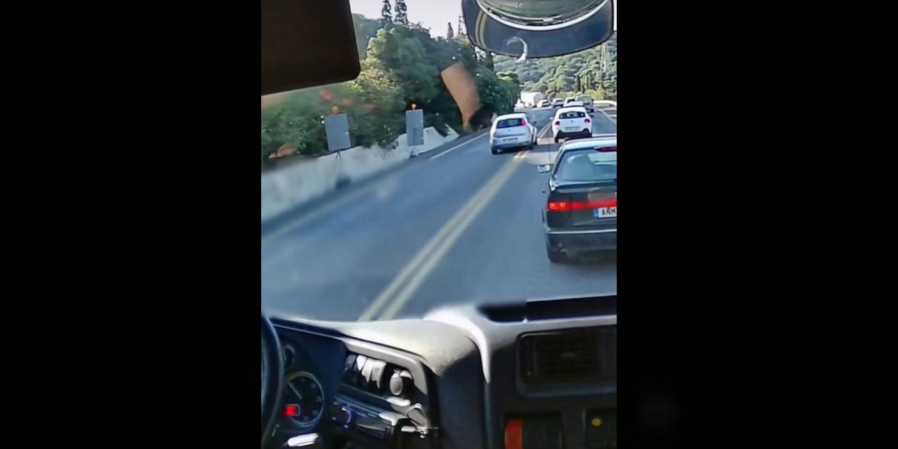 Οδηγός στην Κρήτη προσπερνά 8 αυτοκίνητα πάνω σε στροφή -Το βίντεο που έγινε viral και προκαλεί οργή