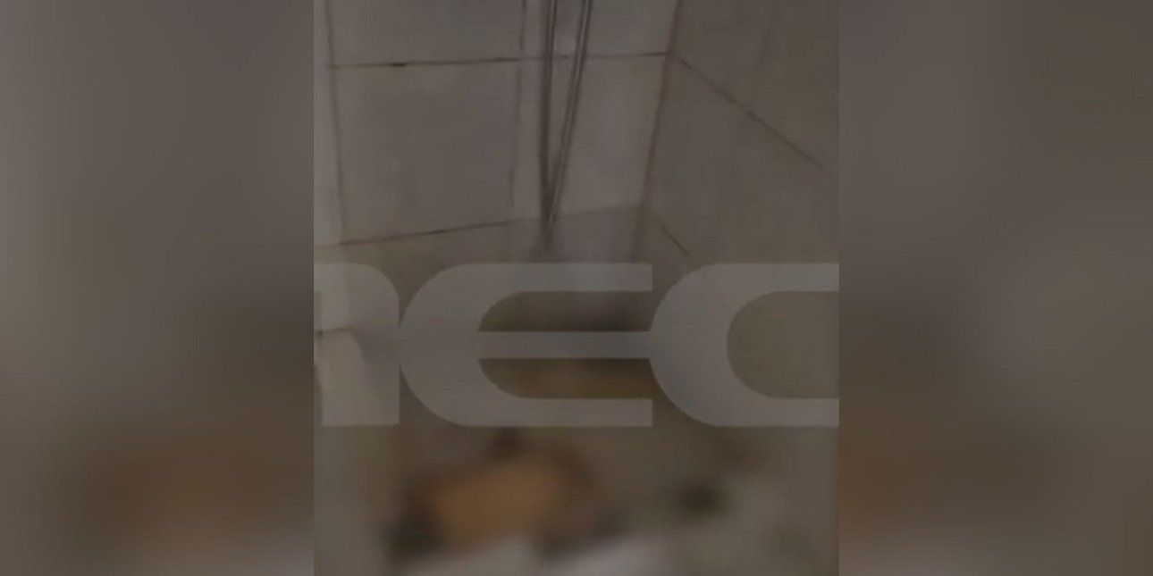 Βίντεο-ντοκουμέντο από την τρώγλη που ζούσαν τα έξι ανήλικα στο Περιστέρι -Σπασμένα πλακάκια, ακαθαρσίες, χάος 