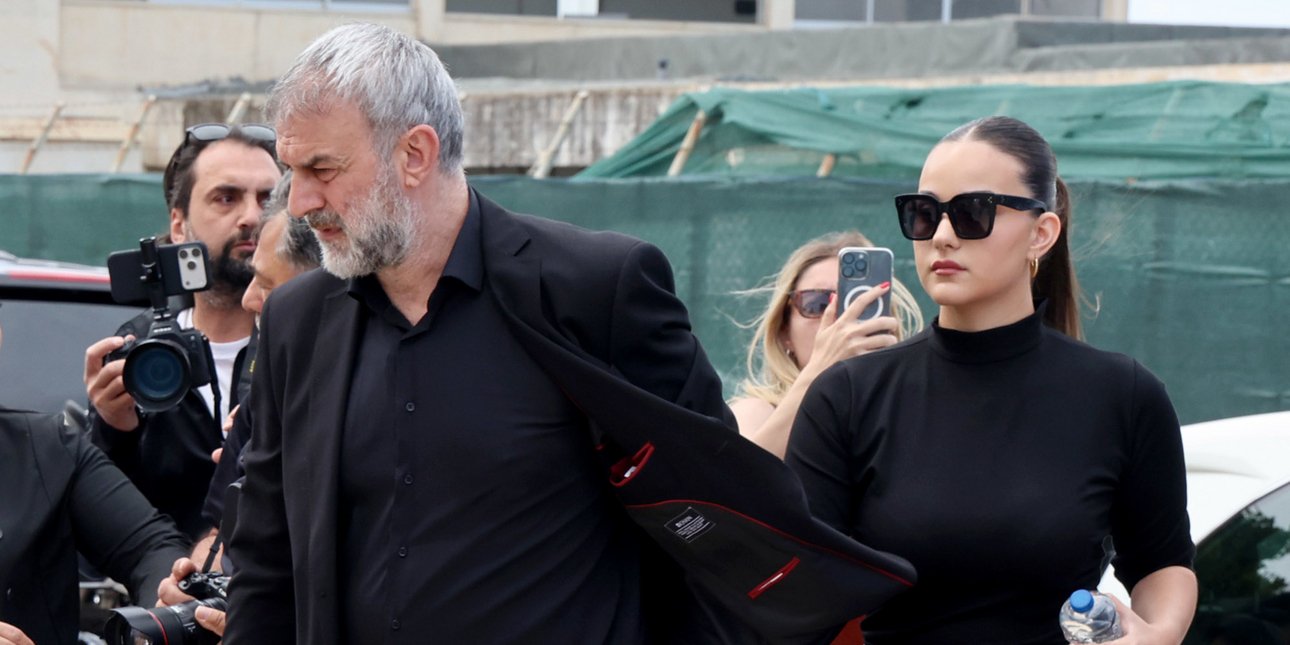 Τραιανός Δέλλας και Βικτώρια