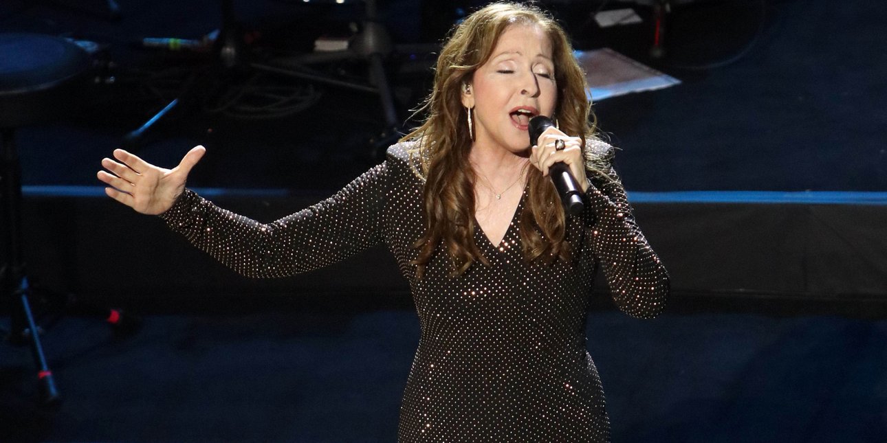 Eurovision 2026: Θρυλική εμφάνιση της Βίκυ Λέανδρος στον Α’ ημιτελικό -Θα «προϋπαντήσει» τον Αkylas