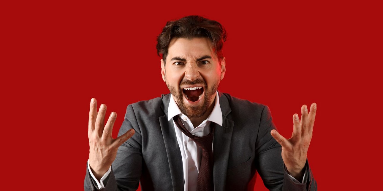 Τι σημαίνει στην ψυχολογία όταν ένα άτομο υψώνει συνεχώς τη 
