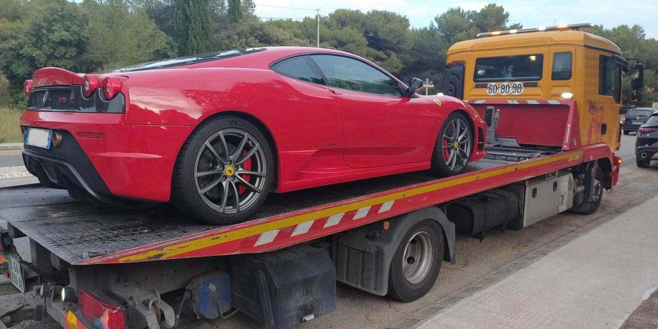 Οδηγός Ferrari έτρεχε με 232 χλμ./ώρα -Έχασε δίπλωμα και αυτ