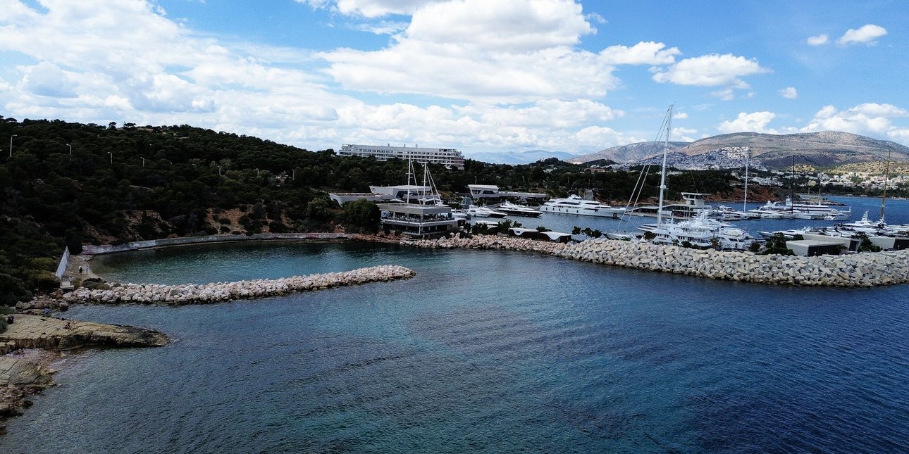 Καιρός: Συννεφιά, τοπικές βροχές και 30άρια -Η πρόγνωση για το Σαββατοκύριακο