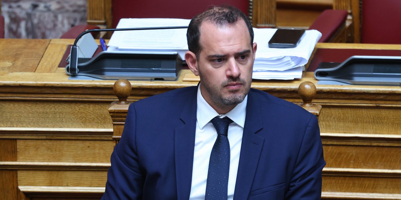 Γιατί έκανε μόνο μικρές αλλαγές στην κυβέρνηση και όχι ανασχ