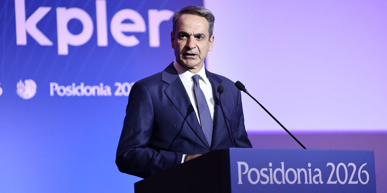 Mitsotakis Treated at Chania Hospital After Cycling Accident