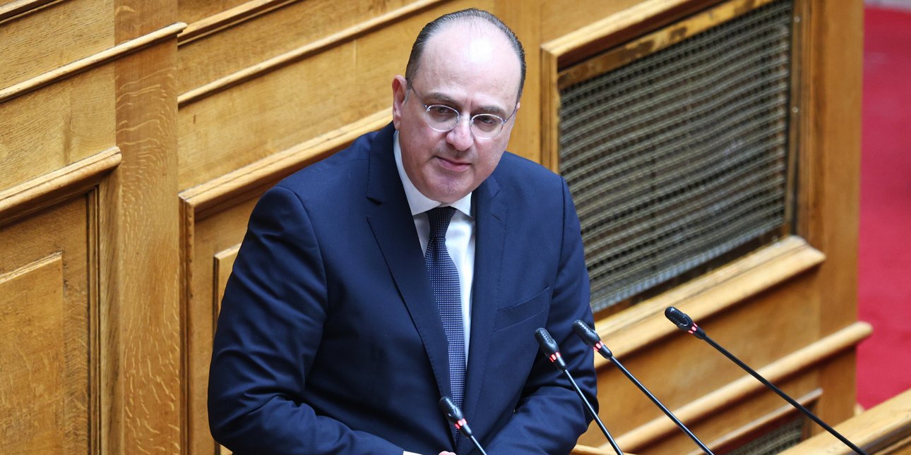 Η ΝΔ αντικαθιστά τον Μακάριο Λαζαρίδη από εισηγητή σε δύο συμφωνίες του Άμυνας -Μετά από ανάρτησή του κατά του διευθυντή του Δένδια