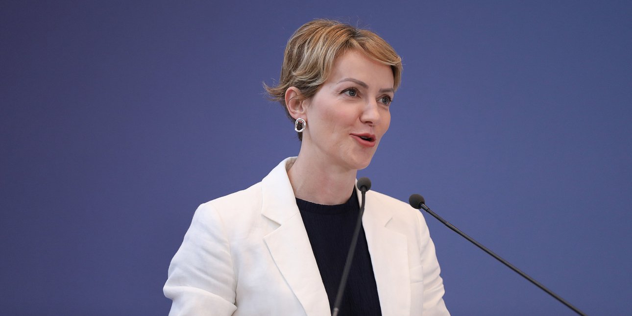 Σδούκου: Η ειρηνική διαμαρτυρία είναι δικαίωμα και ο σεβασμός στους νόμους υποχρέωση