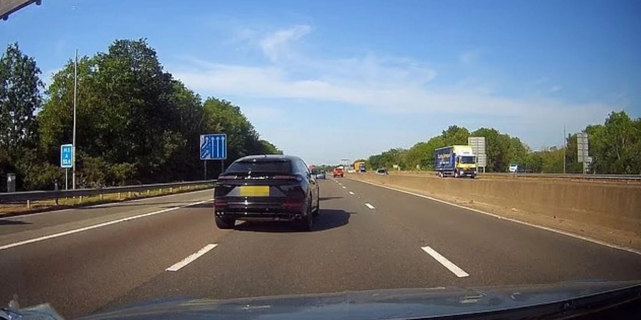 Η στιγμή που ο Στέρλινγκ σχεδόν ρίχνει την Lamborghini του στις μπάρες, ενώ είναι υπό την επήρεια ουσιών [βίντεο]