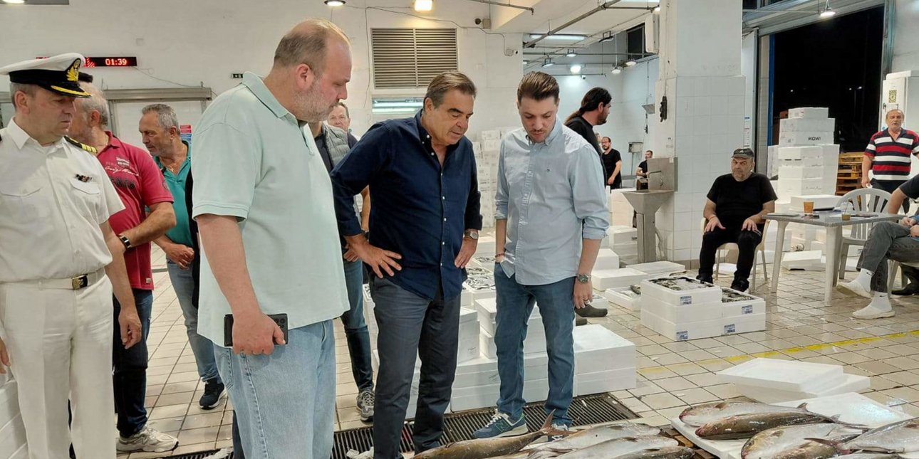 Στην Ιχθυόσκαλα Μηχανιώνας τα ξημερώματα ο Μαργαρίτης Σχοινά