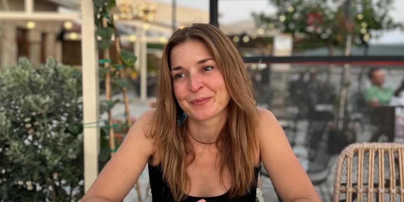 Βαλέρια Κουρούπη: Στα 52 της φόρεσε το πιο διαχρονικό καλοκαιρινό κομμάτι