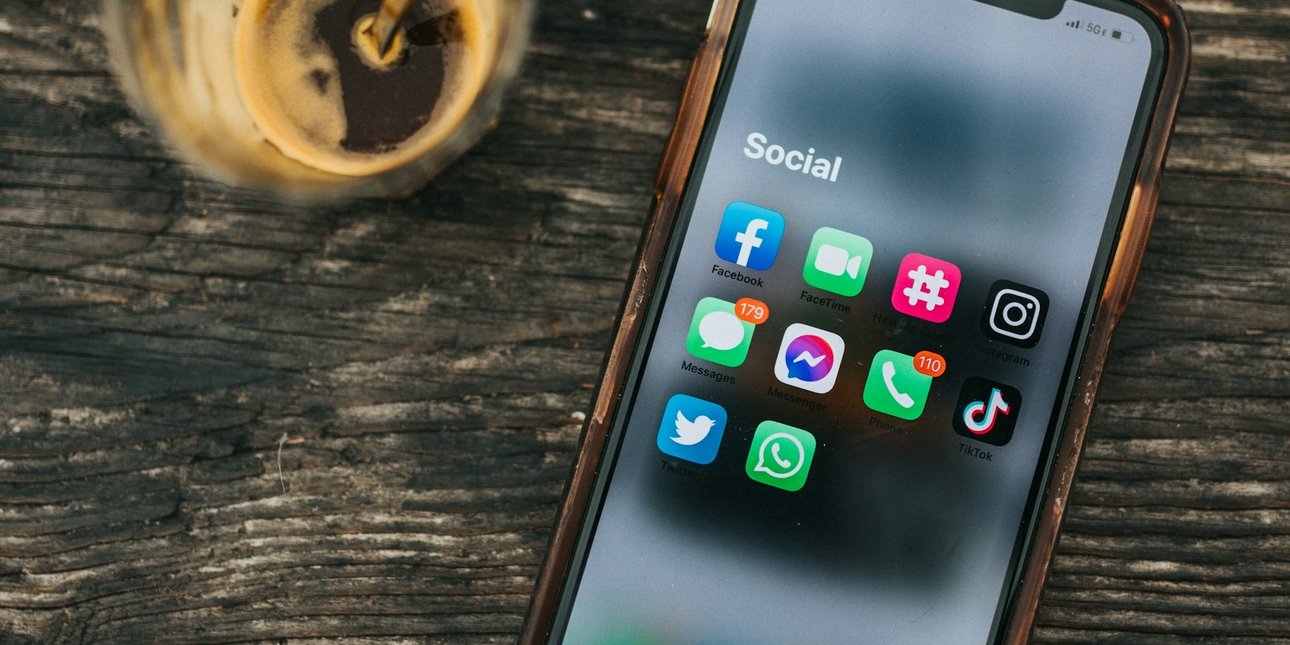 Τι αποκαλύπτει η φωτογραφία προφίλ σας στο WhatsApp για την 
