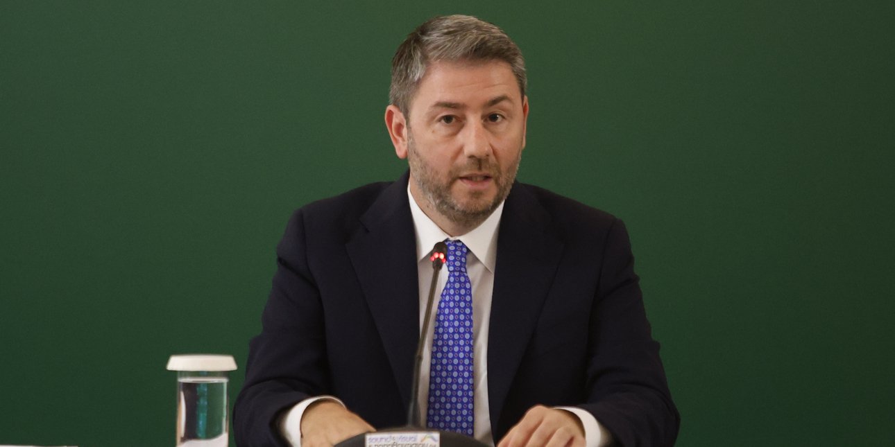 Μετωπική ΠΑΣΟΚ-ΕΛΑΣ: Πόλεμος για τα χρέη και τις πηγές χρηματοδότησης
