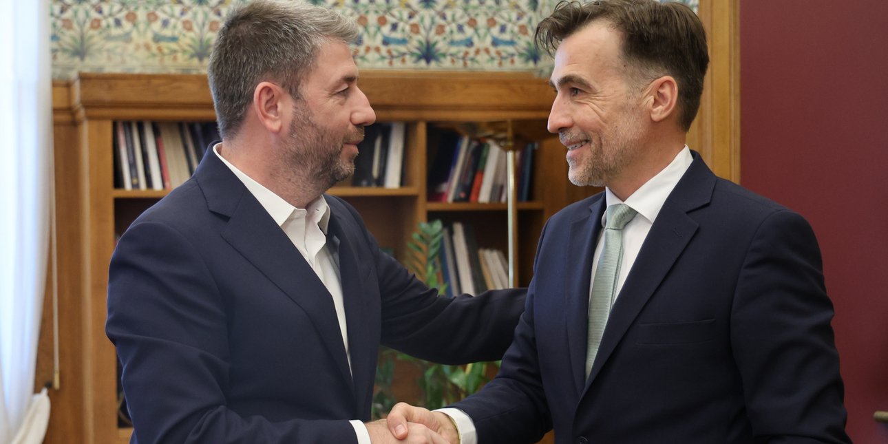 Ο Νίκος Ανδρουλάκης υποδέχθηκε στο ΠΑΣΟΚ τον Μιχάλη Χουρδάκη -«Ενώνουμε δυνάμεις για την πολιτική αλλαγή που έχει ανάγκη ο τόπος»